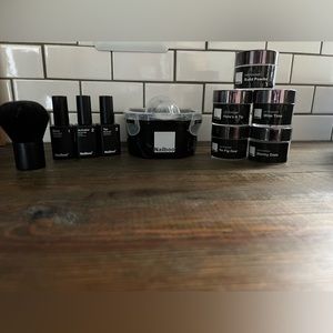 Nailboo starter kit with Soak Off Tray